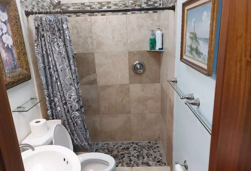 Aamiaismajoitus (B&B) Kona Palace In Captain Cook