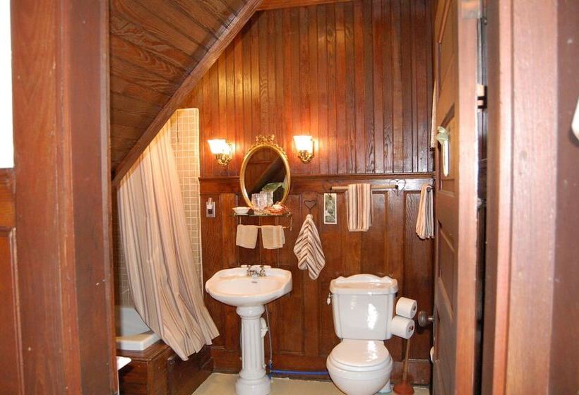 민박 Mountain Laurel Inn