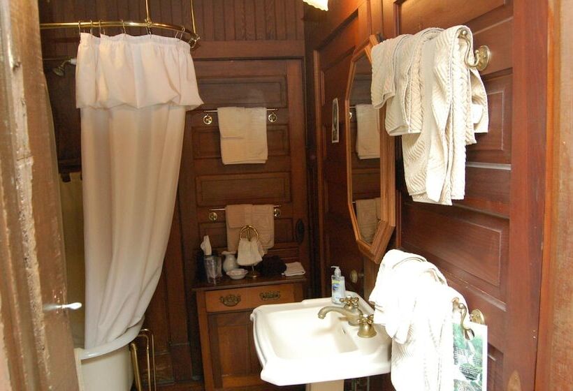 민박 Mountain Laurel Inn