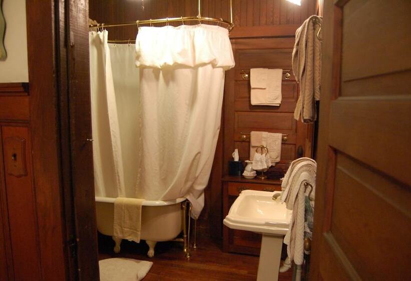 민박 Mountain Laurel Inn