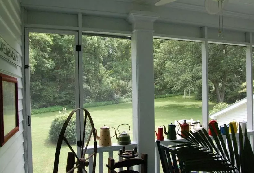 Aamiaismajoitus (B&B) Mountain Laurel Inn