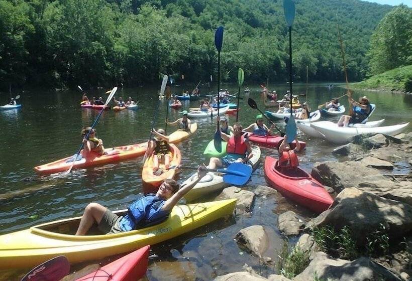 민박 River House Lodge