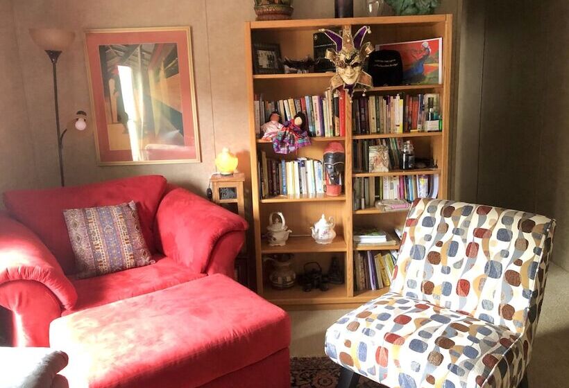 ベッドアンドブレックファースト Temple In The Woods