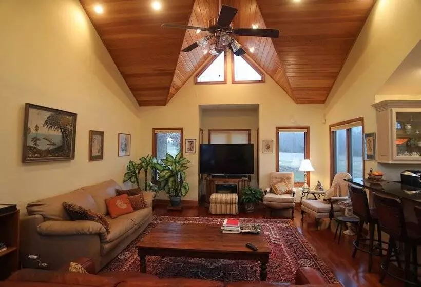 Aamiaismajoitus (B&B) Villa Cathedral