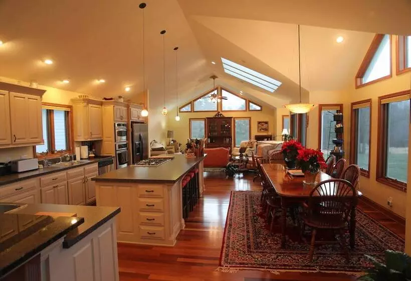 Aamiaismajoitus (B&B) Villa Cathedral