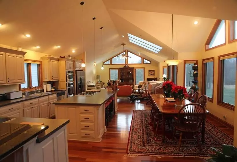 Aamiaismajoitus (B&B) Villa Cathedral