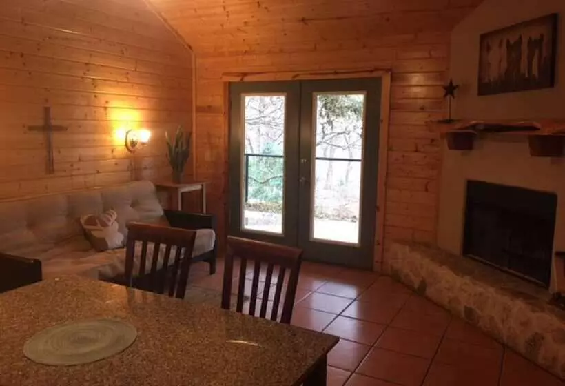 Frio Springs Lodges
