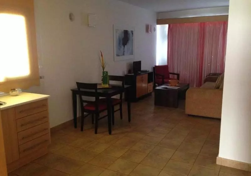 ホテル Apartamentos Chijeré Faro Del Inglés