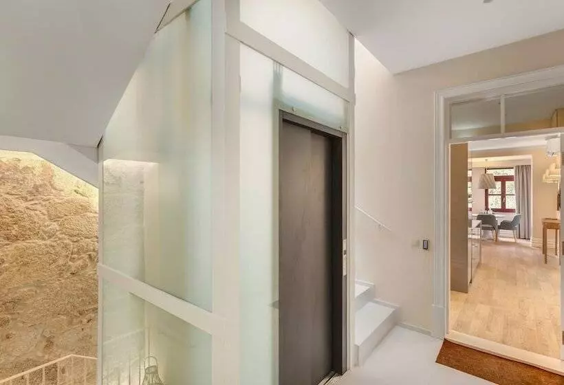 Hotelli Oporto Home Wine Cellars