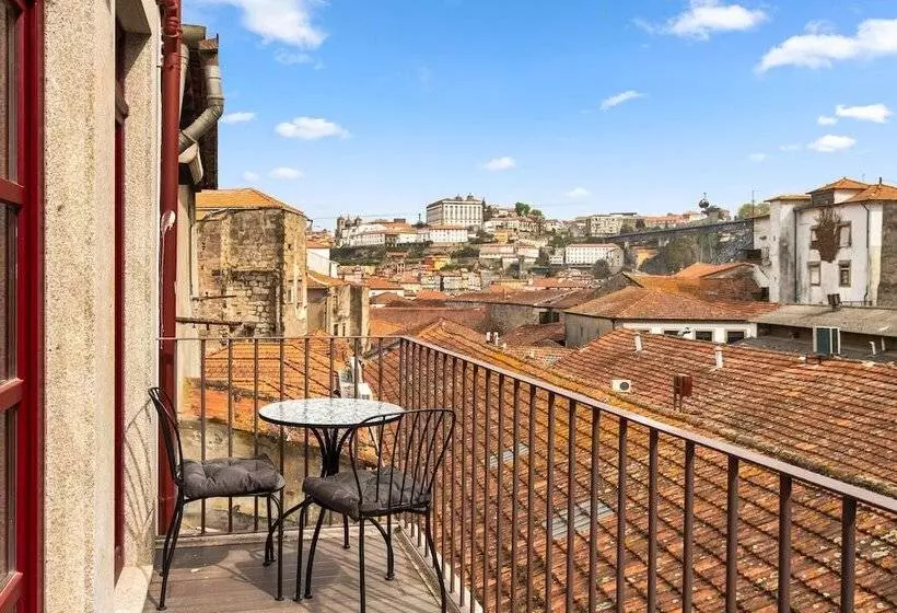 Hotelli Oporto Home Wine Cellars