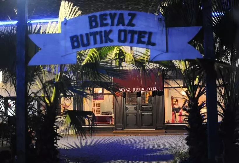 ペンション Beyaz Butik Otel
