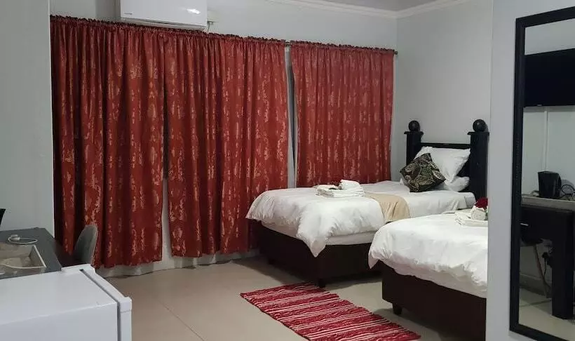 Majatalo Rose And Thorn Guesthouse   Adults Only