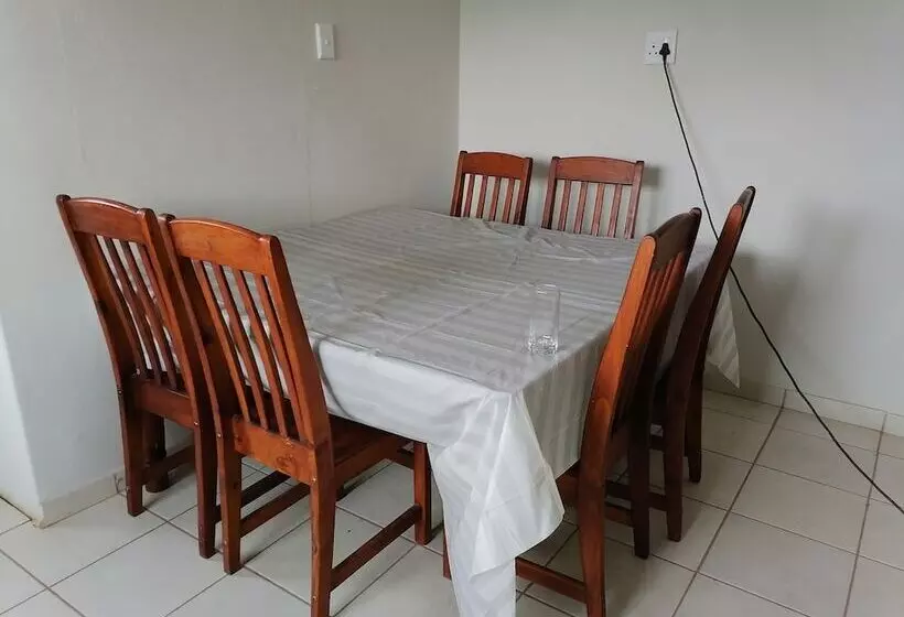 Majatalo Rose And Thorn Guesthouse   Adults Only