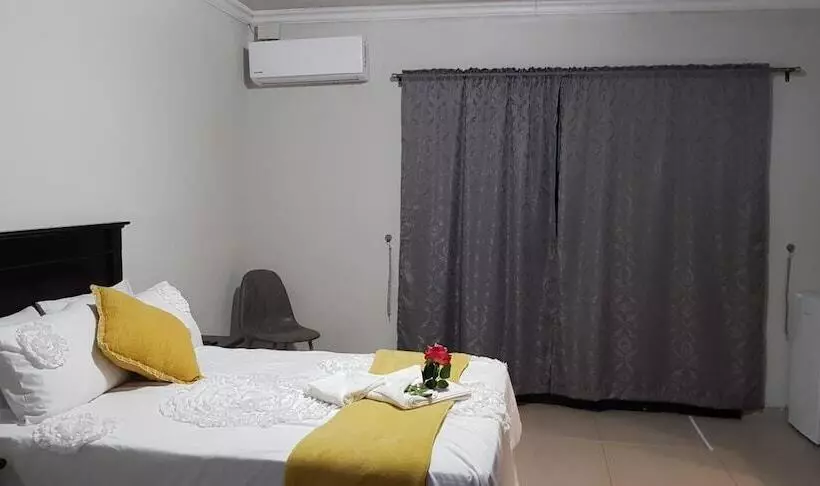 Majatalo Rose And Thorn Guesthouse   Adults Only