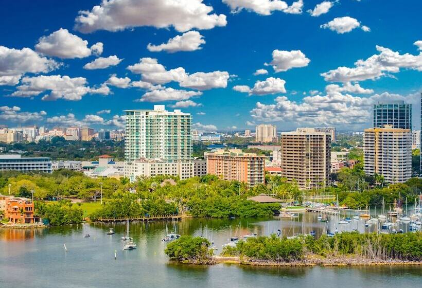 Private Oasis At Arya