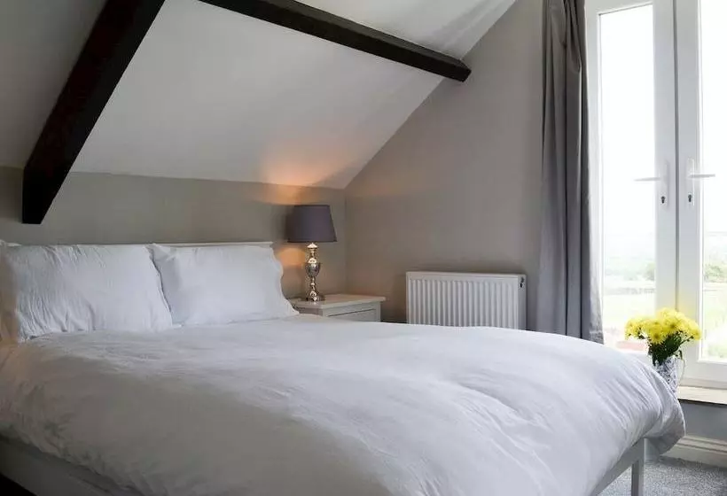 White House Cottages