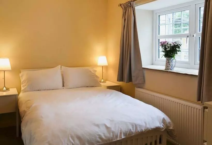 White House Cottages