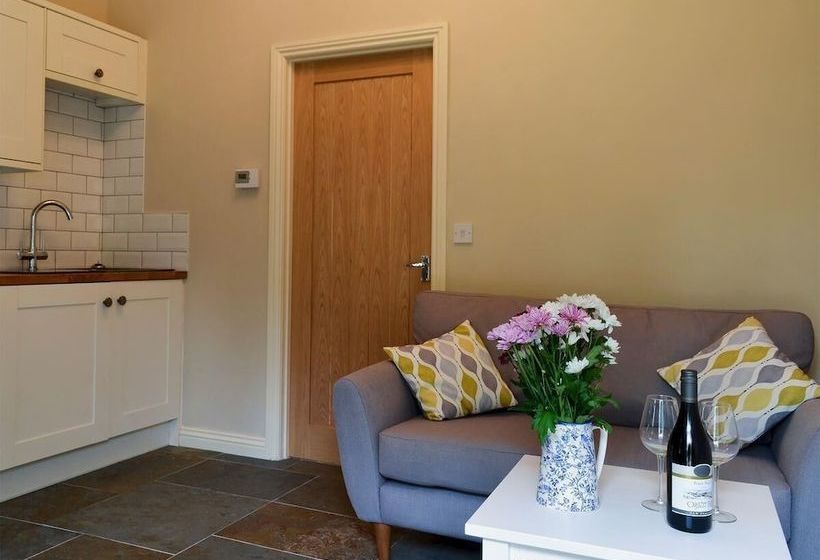 White House Cottages