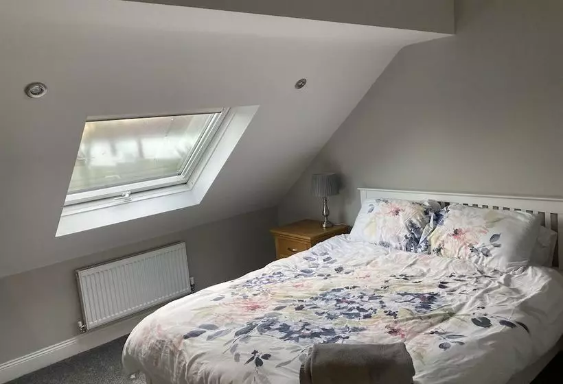 White House Cottages