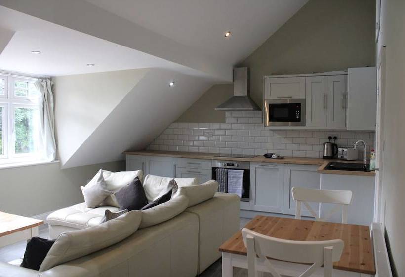 White House Cottages