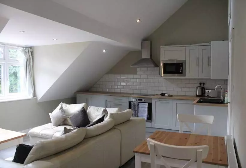 White House Cottages