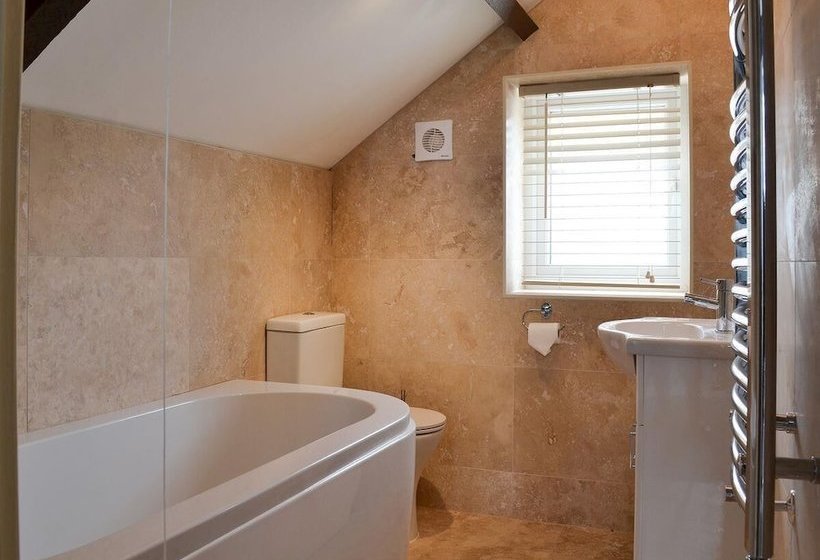 White House Cottages