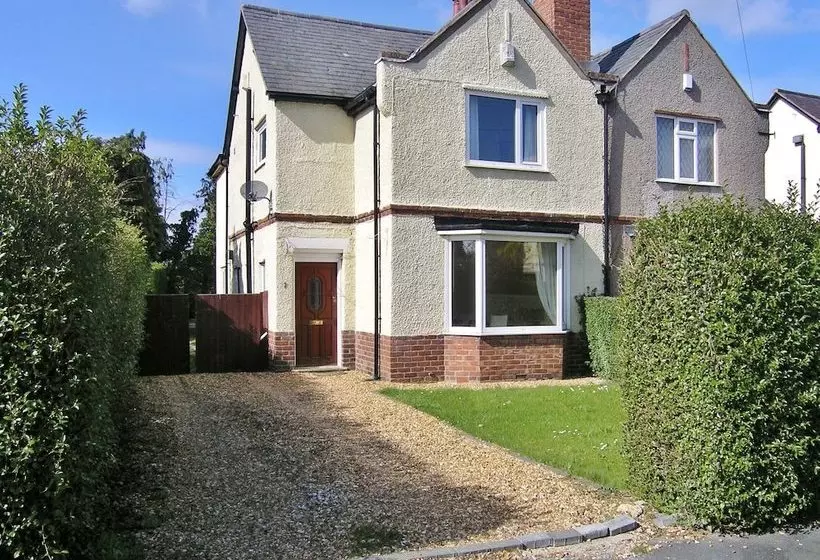 Zoo Cottage
