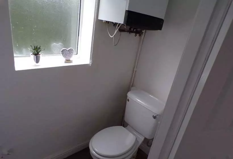 Zoo Cottage