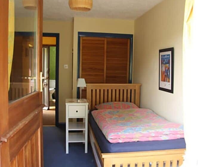 Cwm Irfon Lodge Cottages