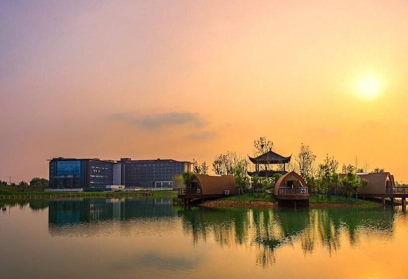 Отель Holiday Inn Resort Maoshan Hot Spring, An Ihg