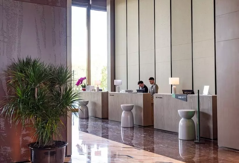 Hotelli Holiday Inn Resort Maoshan Hot Spring, An Ihg