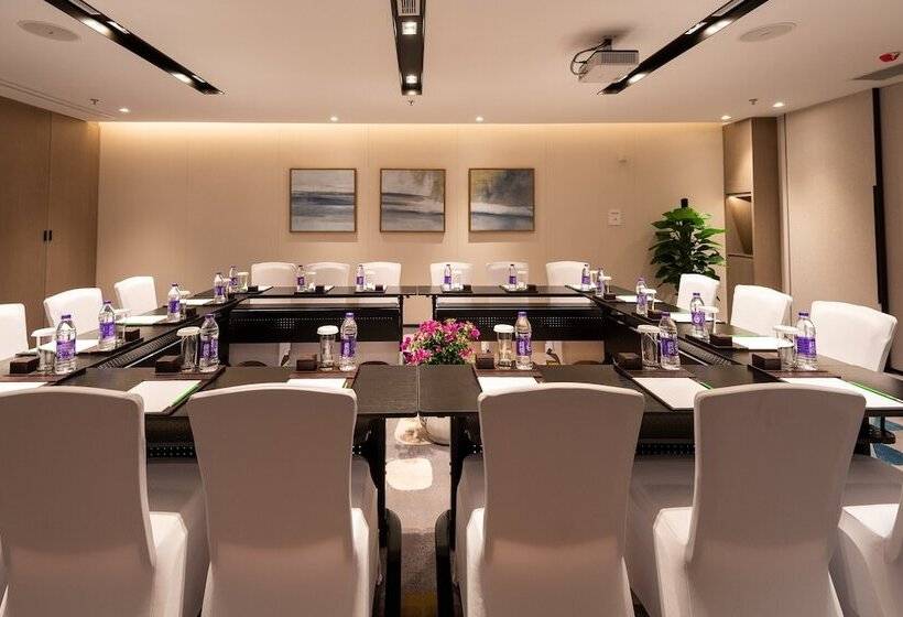 Отель Holiday Inn Resort Maoshan Hot Spring, An Ihg