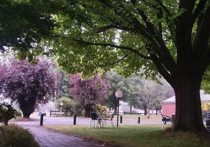 Motelli The Lancefield Lodge