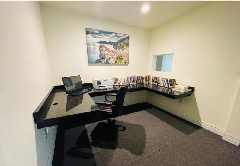 Отель Fairbridge Inn & Suites Cuero