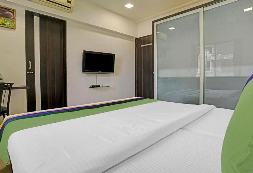 Majatalo Treebo Excellent Homes, Nashik