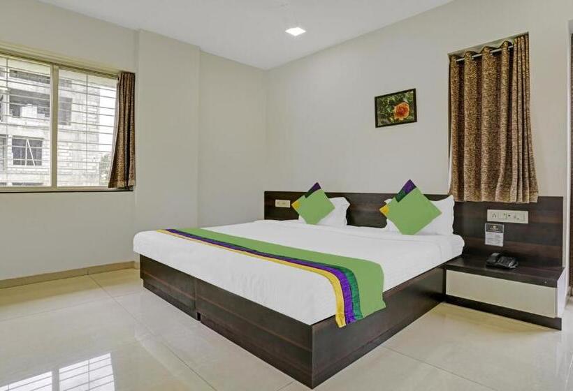 Majatalo Treebo Excellent Homes, Nashik