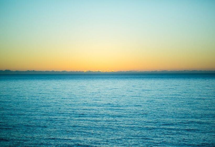 فندق صغير Inn Of The Lost Coast