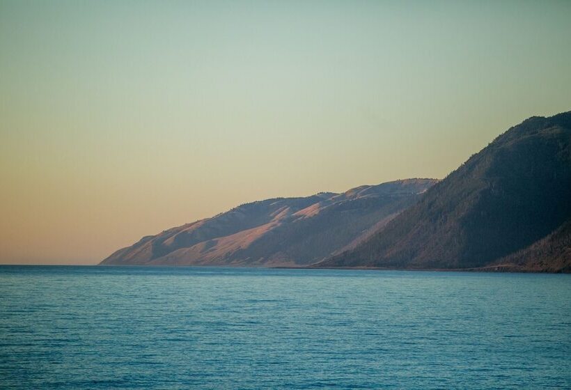 فندق صغير Inn Of The Lost Coast