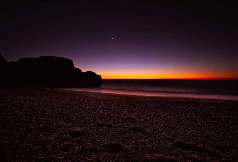 فندق صغير Inn Of The Lost Coast