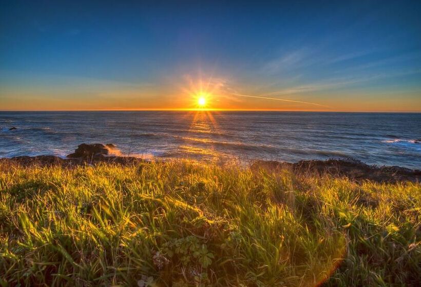 فندق صغير Inn Of The Lost Coast