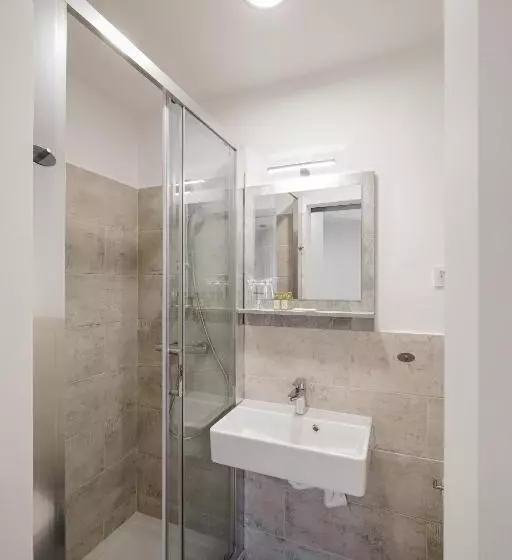 تختخواب و صبحانه Miracolo Di Mare Trend