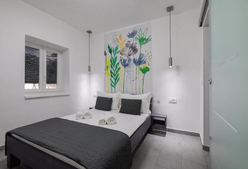 تختخواب و صبحانه Miracolo Di Mare Trend