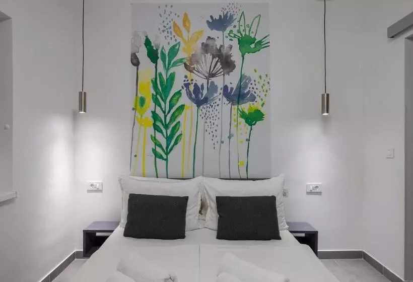 تختخواب و صبحانه Miracolo Di Mare Trend