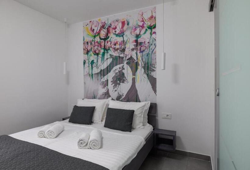 تختخواب و صبحانه Miracolo Di Mare Trend