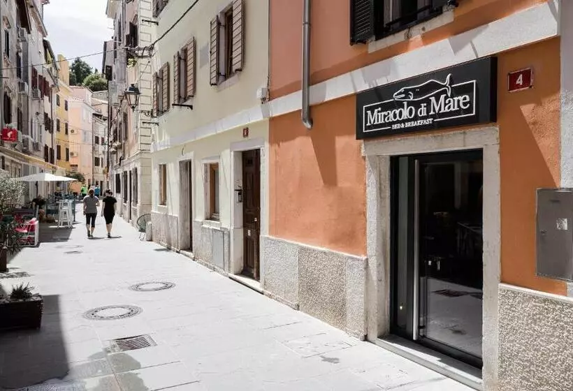 تختخواب و صبحانه Miracolo Di Mare Trend