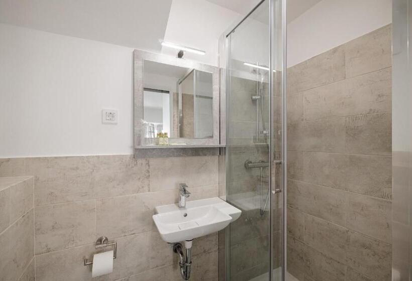 تختخواب و صبحانه Miracolo Di Mare Trend