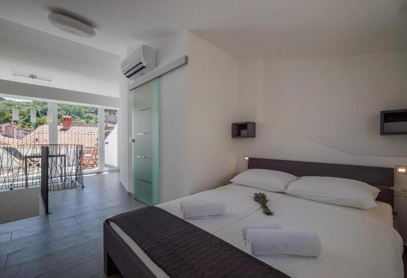 تختخواب و صبحانه Miracolo Di Mare Trend