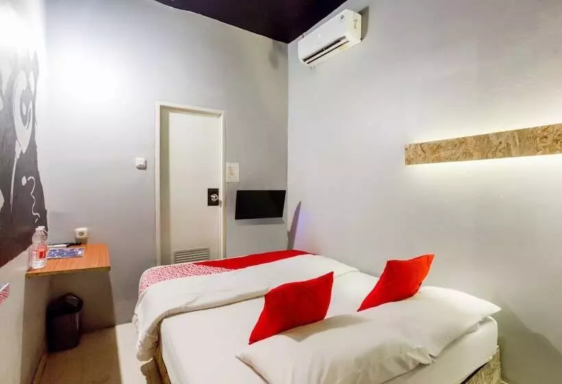 ホテル Oyo 3785 Kemayoran Residence