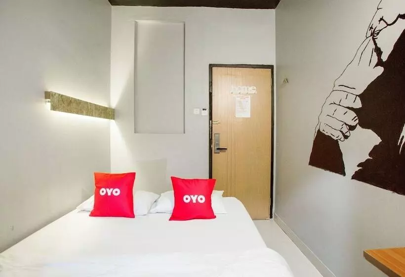 ホテル Oyo 3785 Kemayoran Residence