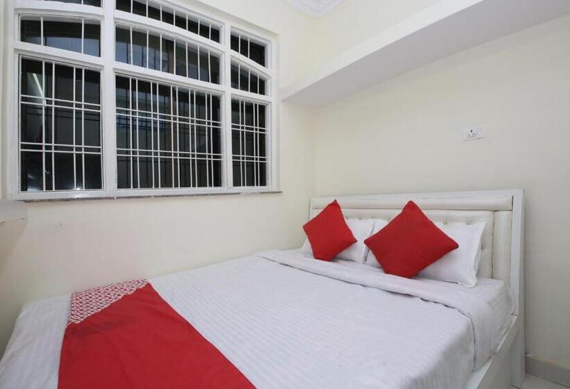 هتل Oyo 41159  Royal Inn